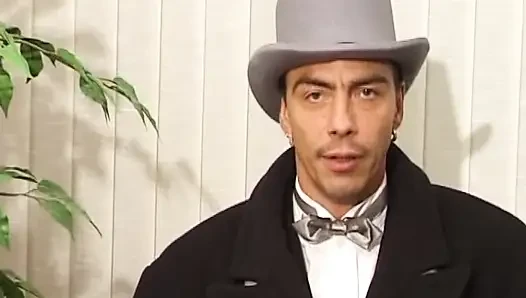 Kıllı amcıklı bu Alman hatun yarağa binmeyi seviyor