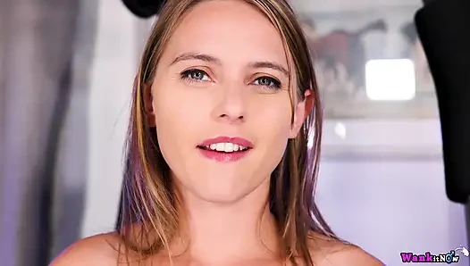 Chloe Toy seni yoğun bir 31 talimatı egzersiz seansına sokuyor