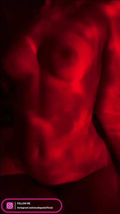 Kırmızı ışık bölgesinde bu Türk kızı sik | Klip 1