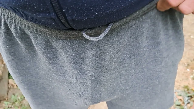 İşeyen penis