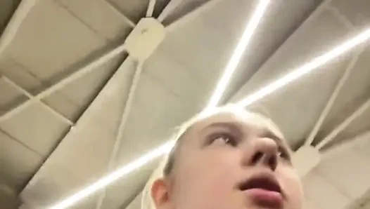 Jucielussie workout in the gym