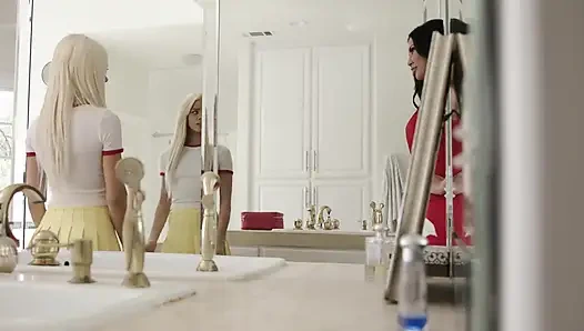 Lezbiyen reklam. yaşlı kadınlar genç kadınlar11 sahne 1