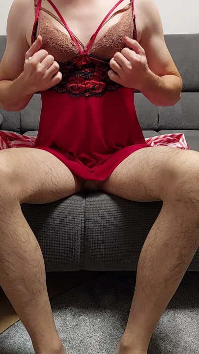 Seksi iç çamaşırlı giyinip fotoğraf çekmeyi seviyorum.