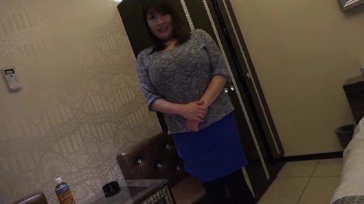 [Maskeli Çiftin Yalnız Gecesi, Mayumi 38 yaşında]