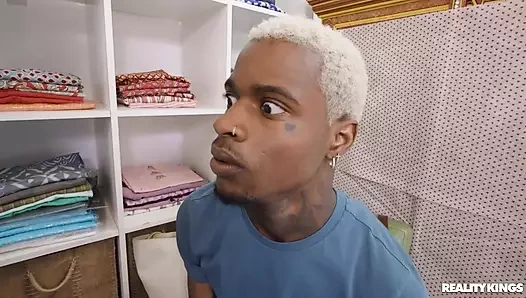 Hazel'in kıllı pitlerine tapıyor reality kings