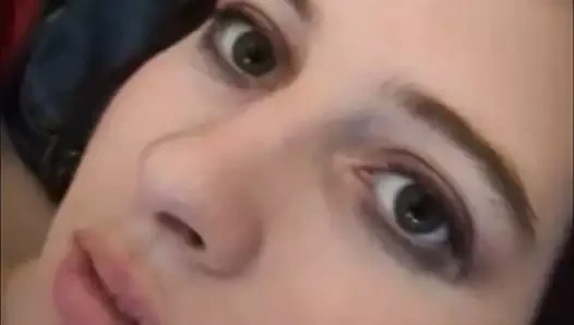 o çok azgın görünüyor