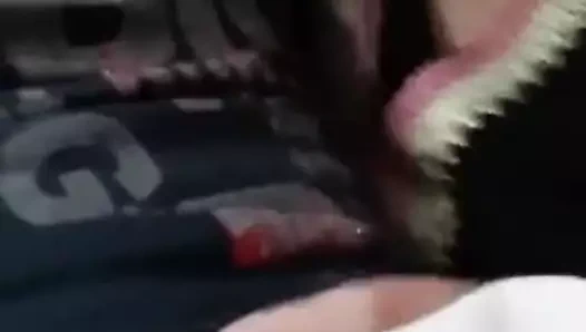 benim desi kız arkadaşı emme horoz içinde araba