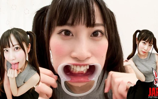 Momonyan'ın taşan tükürüğüne ve pembe diline sarılmış! Momona aino ile dil ve tükürük fetişi bakış açısı