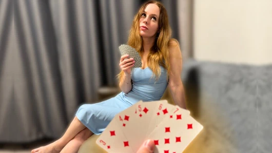 Üvey annemin kart tuzağı işe yaradı - onun oyuncağı oldum