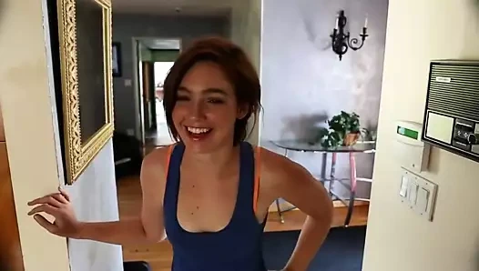 Yaşlı bir adamla muhteşem bir kızıl saçlı. jt