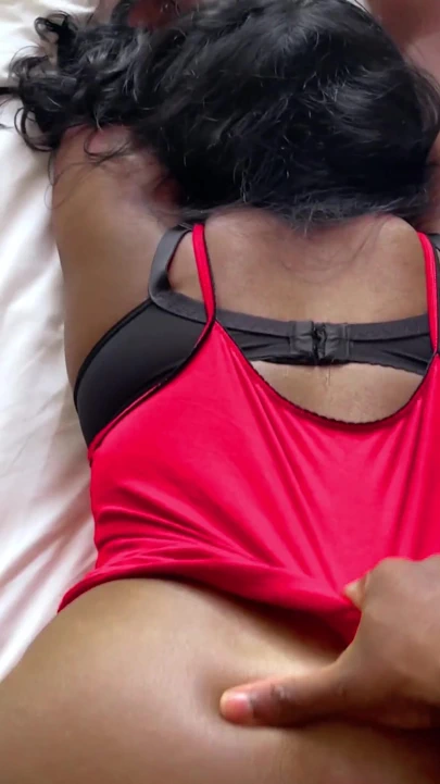 "Desi hatun aathiya kocasıyla balayı gezisi yapıyor" dan unutulmaz an