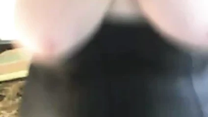 nine gösterir burada eski kıllı KEDİ