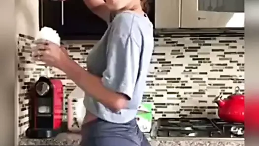 Seks kızı dans ediyor 12.mp40