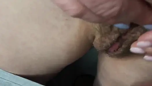 Yarak kafasının klitorisimin üzerinde kayıyor olması hoşuma gidiyor