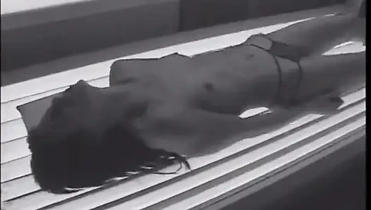 Sevimli koyu saçlı hasta Monika Unco yeni tıp testinde yer almak için seçildi