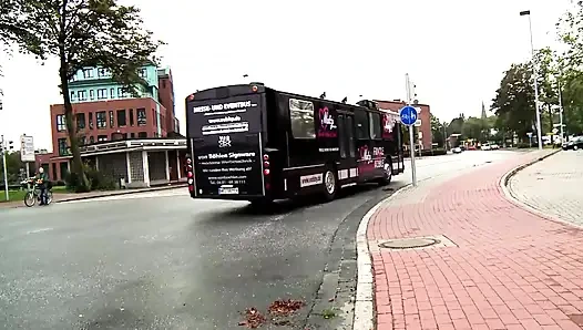 Bu MILF tek bir şey istiyordu... Ve dayanamadım!