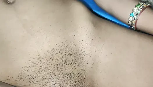 Village bhabhi ko Bina Tel lagaye chudai kiye
