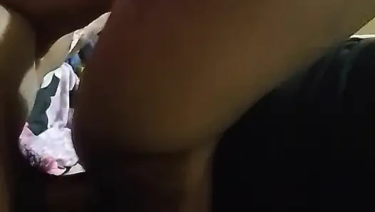 Güzel sevgilimi sikiyorum