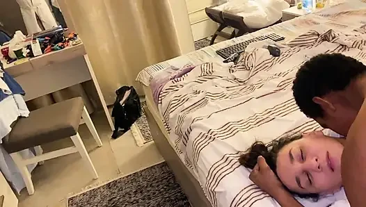 Aldatılan Evli Kadın Kendi Bölümünü Kullanmama Izin Veriyor 40