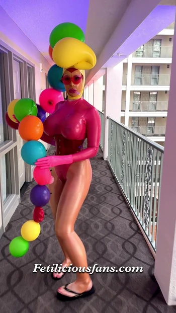 Вечеринка у бассейна во Флориде на фабрике 🥳 фетиш