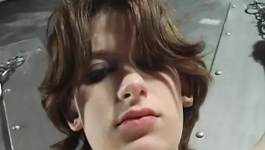 Sürtük kıçını vurdu, susturuldu ve becerdin alır