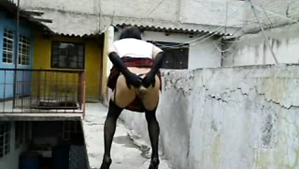 Con la macana dentro y fura de mi
