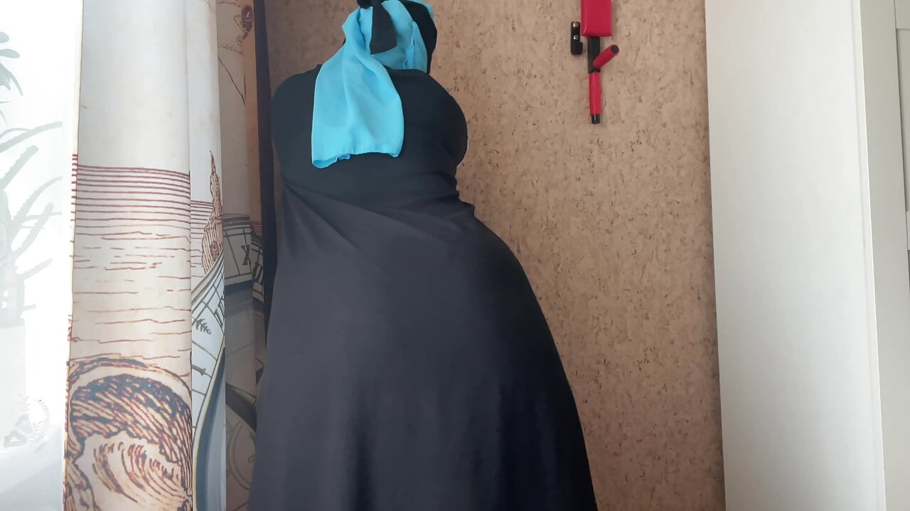 Siyah ıslak külotlu Mısırlı eş esneme sırasında azgın olur
