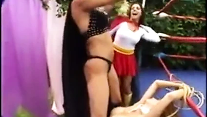 Amazon kraliçesi ve süper kızlık