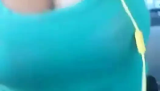 Isidora - Dora AKO JE NEKO POZNAJE NEKA SE JAVI