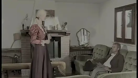 Güzel Sarışın, Poposunda Penisi Çok Seviyor