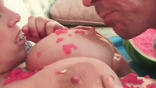 kinky dostum ve sarışın Siktir et açık havada