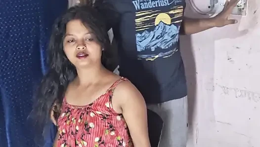Hintli Bangali Desi Ateşli Vargin Babi Kocasıyla Romantik Seks