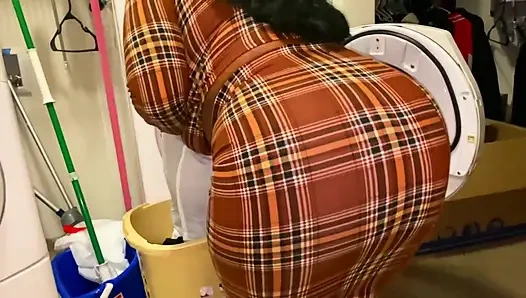 Seksi kahverengi kıyafetli edepsiz Diana