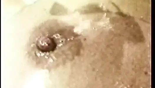 Nostaljik yıldızı Candy Samples'ın ateşli sahnelerinin tadını çıkarın