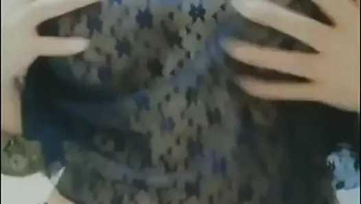 Desi kız gösteren büyük göğüsler üzerinde video görüşme