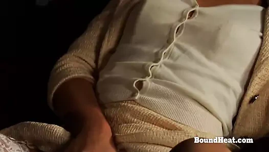 iki lezbiyen köle memnun birbirlerine önünde bu madame