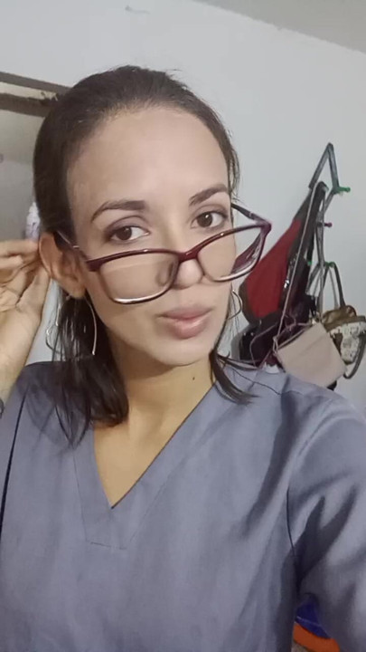 Seksi tırnak teknisyenlerinin bir şey olmasına izin var mı?