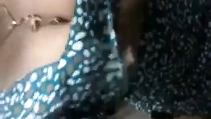 Busty mishu seksi selfie