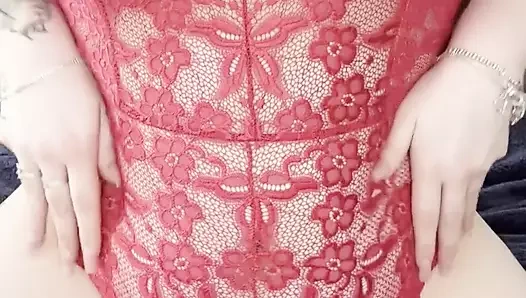 Kırmızı dantelli sikiş