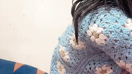 Hana'nın Minik Ekstra Islak Amcığı Parmakla Çok Azgın