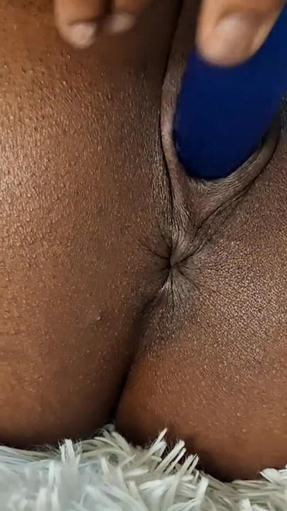 Blue Nasty için mavi dildo | Klip 2