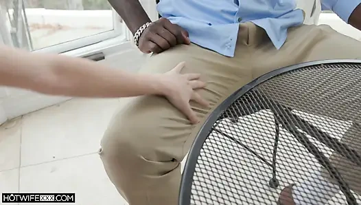 Chloe'nin büyük siyah oyun randevusı geldi