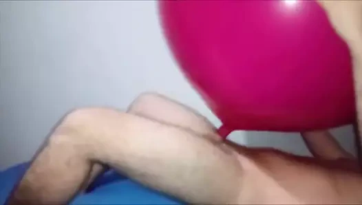 Balon şişme sikiş içine boşalıyor