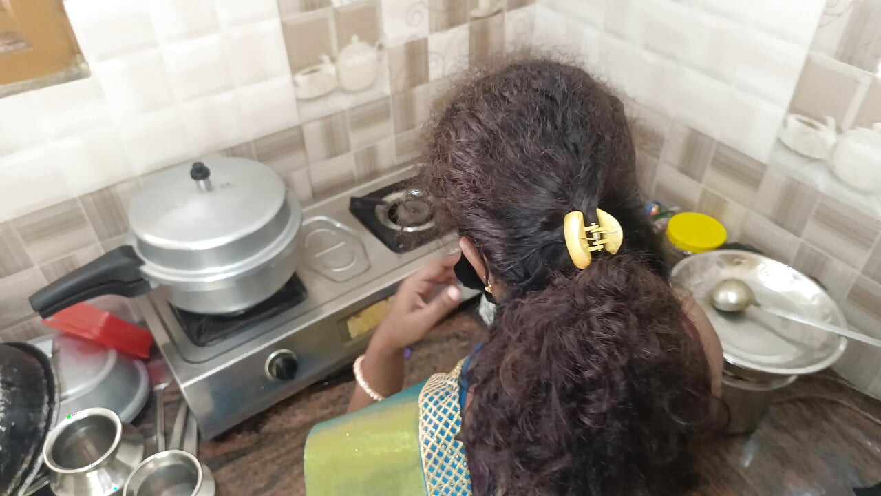Güney Hintli aldatan ev hanımı