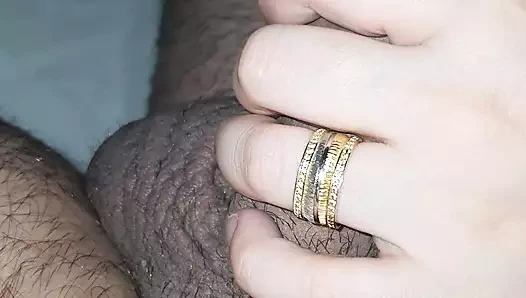 Üvey anne ne olursa olsun üvey oğlunun yarağını elle muamele edecek