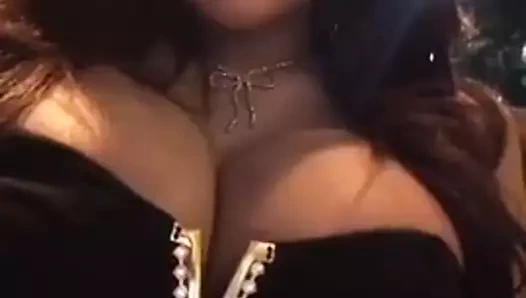 en büyük göğüs taylandlı