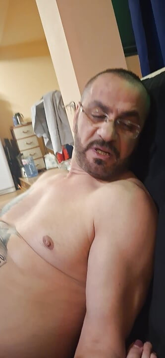 Götünü ve amını siktim ve bundan zevk alıyor.