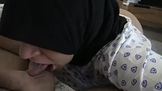 Gerçek üvey anne üvey oğluna hamileyken onu sikmesini söylüyor