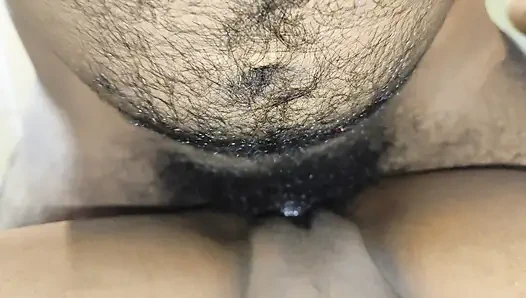 Üvey erkek kardeşiyle fakir bir kız