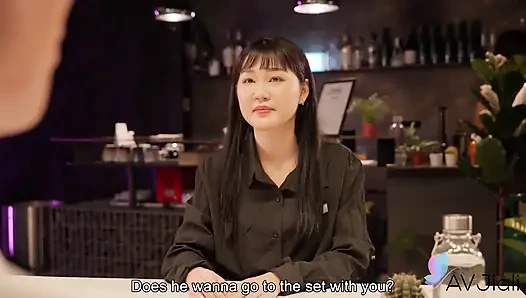 Av idol Joan iş üstünde sikiliyor